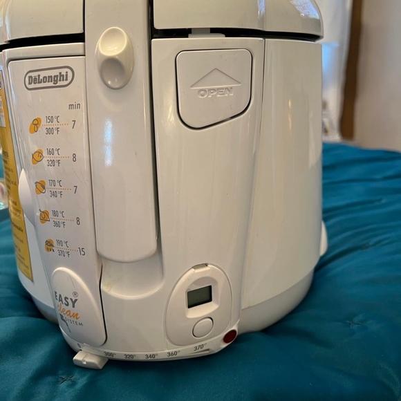DeLonghi Kitchen Delonghi Deep Fryer Poshmark